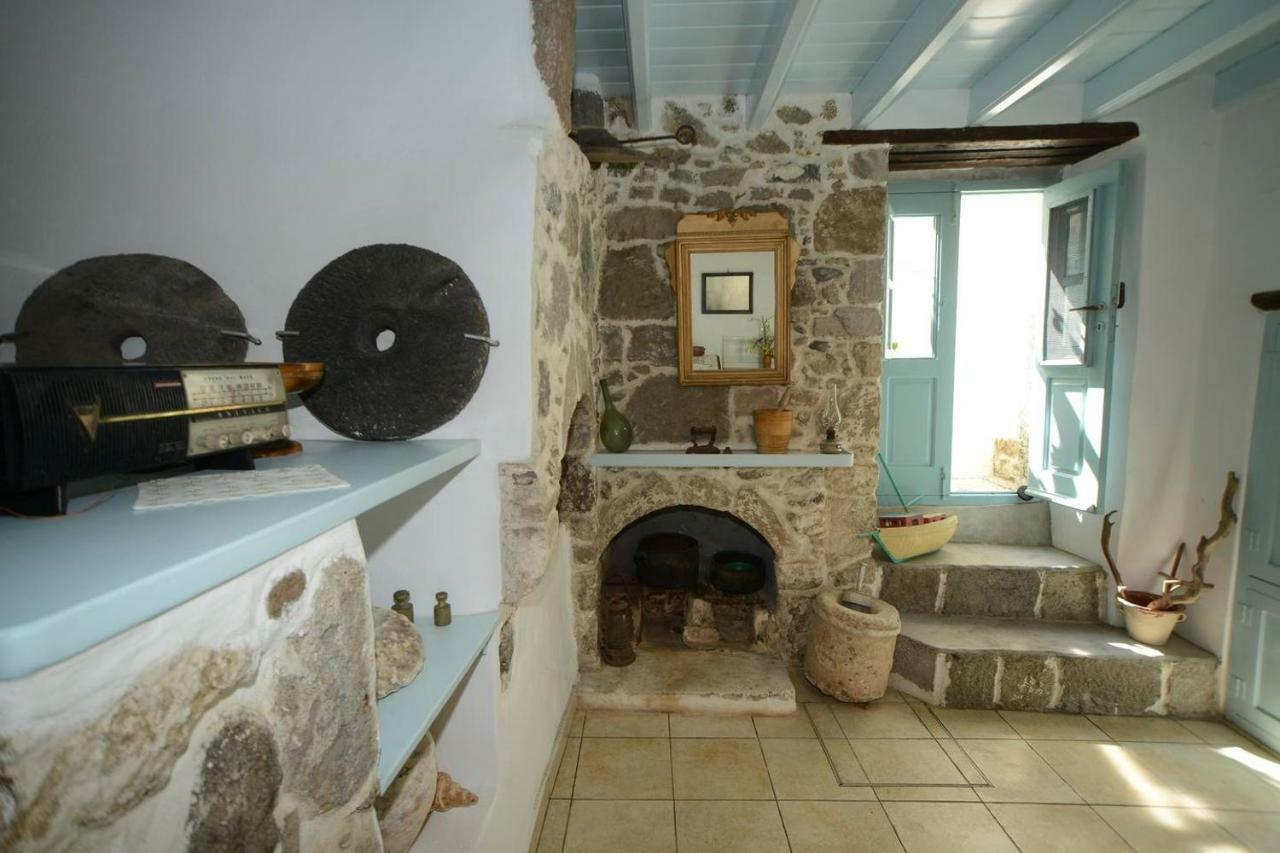 Old Traditional House Mandrákion 외부 사진